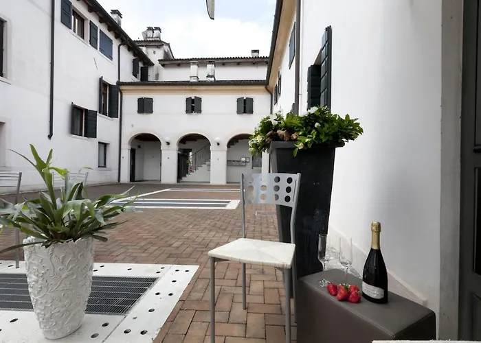 Sofia & Marilyn Apartment *